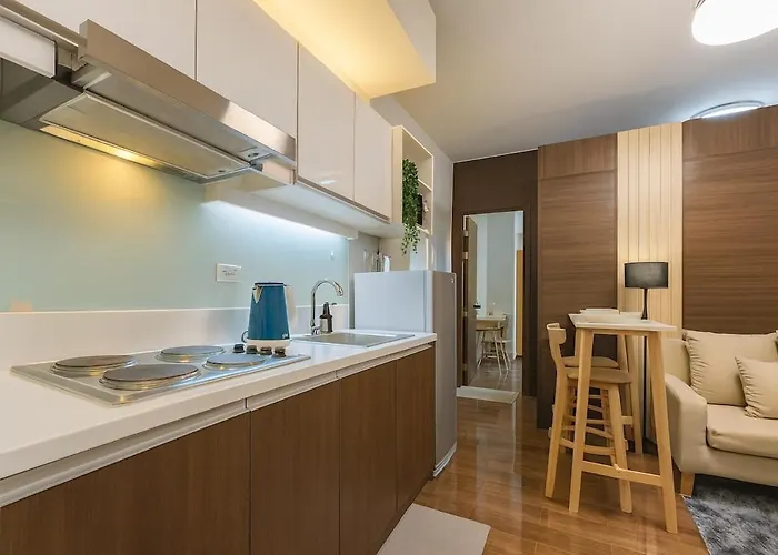 Apartment 2br Air Residence, Makati Manila