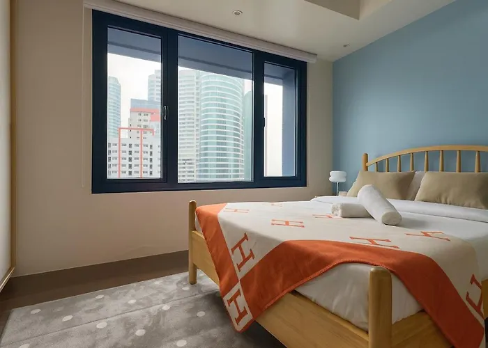 Apartment 2br Air Residence, Makati