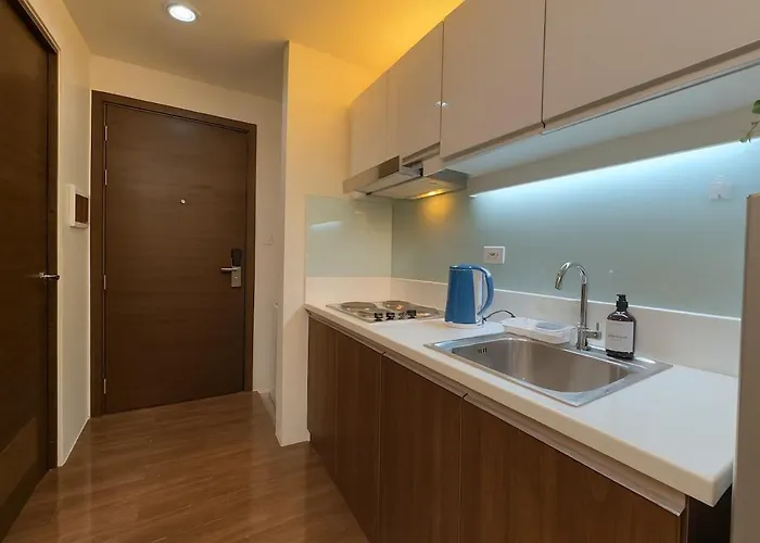 Apartment 2br Air Residence, Makati